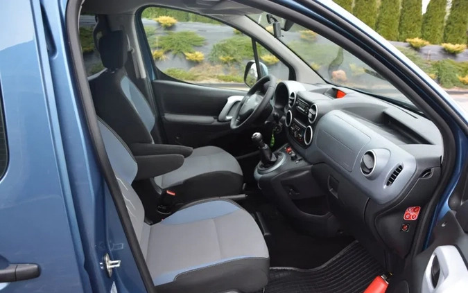 Peugeot Partner cena 29900 przebieg: 214000, rok produkcji 2012 z Toruń małe 781